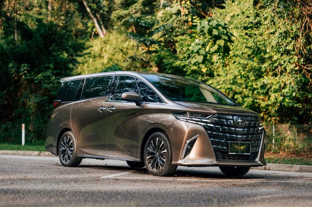 Toyota Alphard Executive Lounge